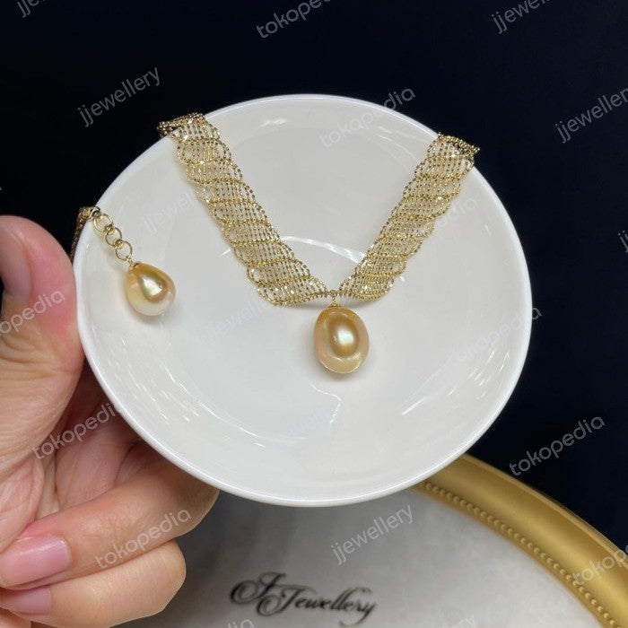 Unique Collar South Sea Baroque Pearl Necklace