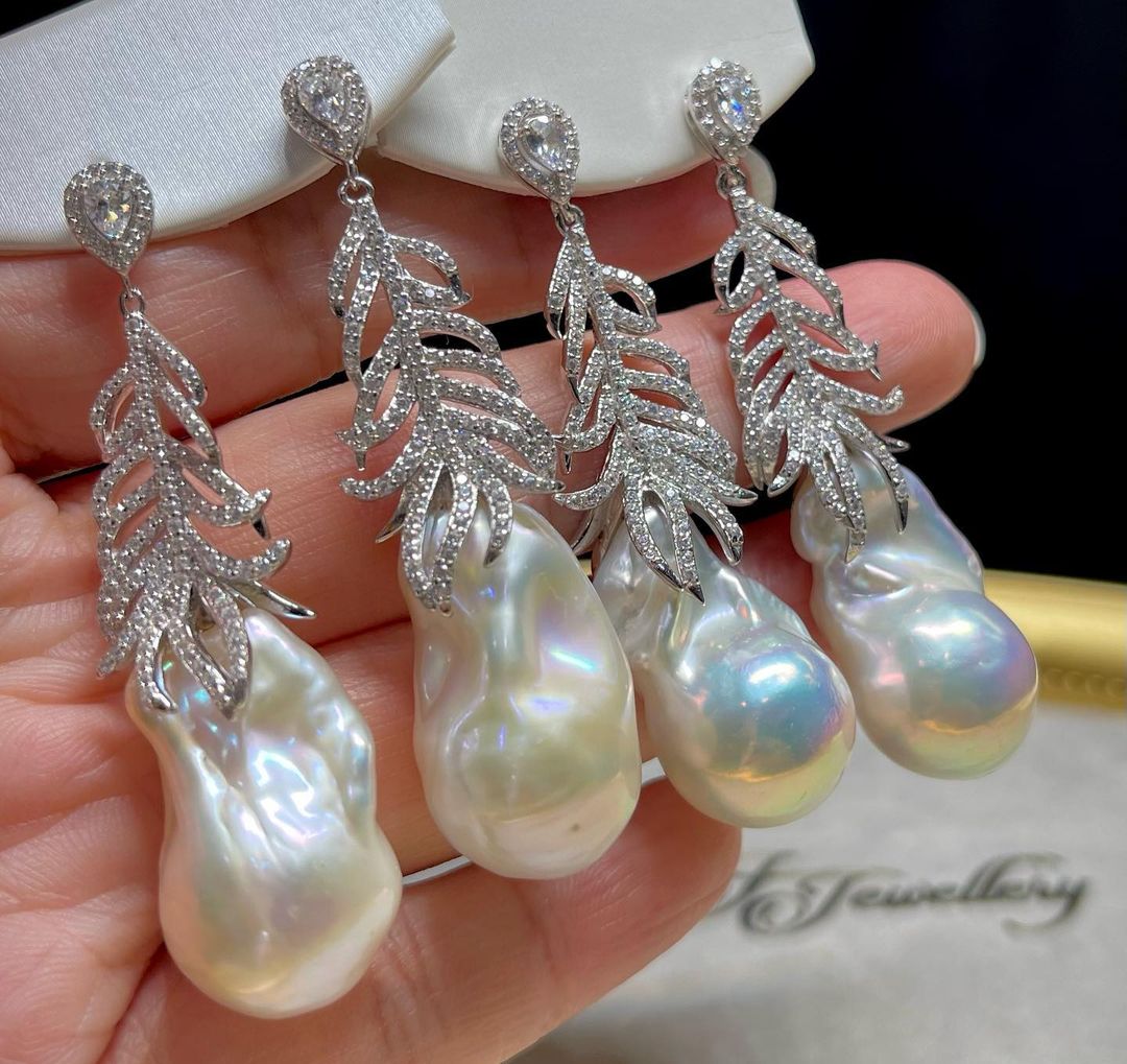 Feather Baroque Pearl Earrings