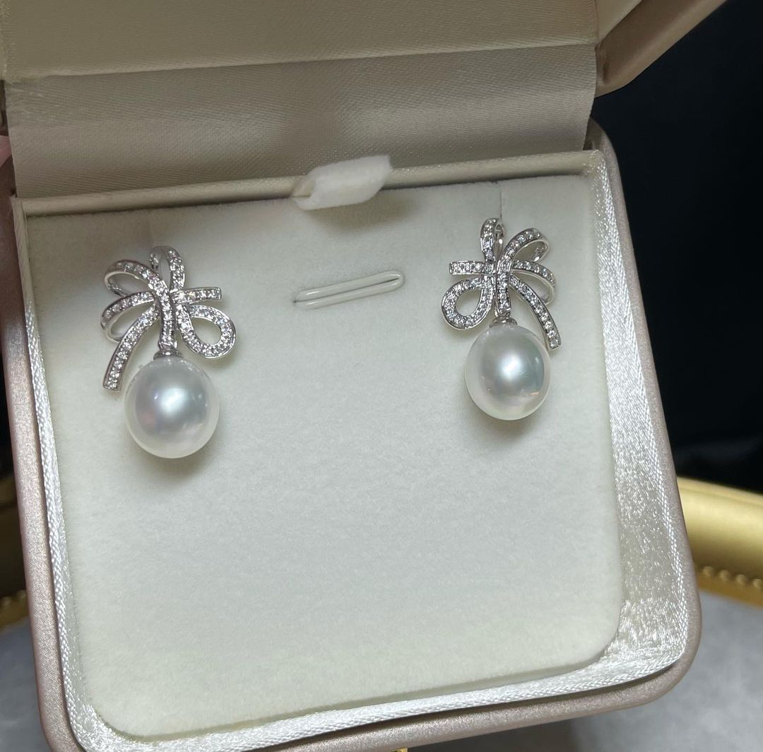 Classic Bow Tie South Sea Pearl Earrings