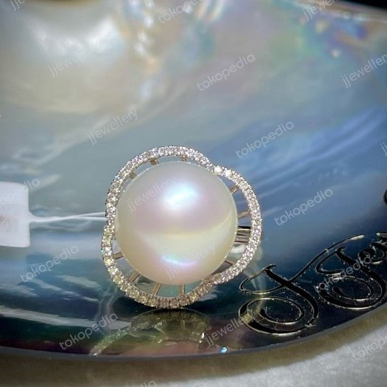 Clover South Sea Pearl Ring