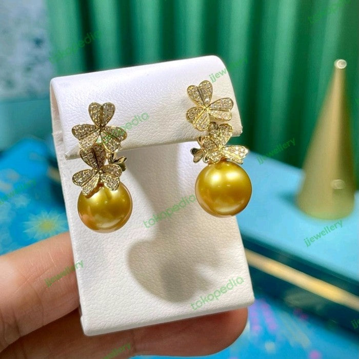 3-Leaf Clover Earrings