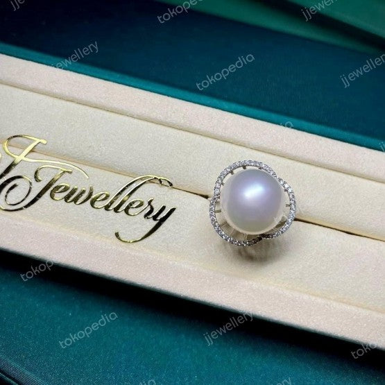 Clover South Sea Pearl Ring